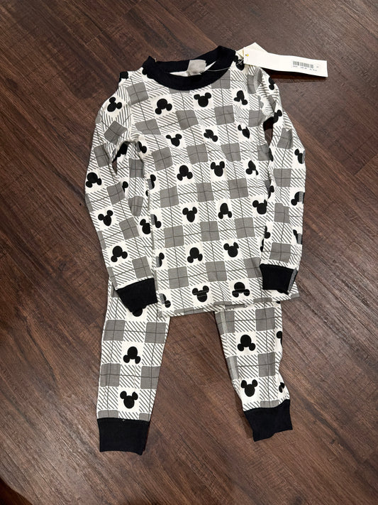 #107 nwt size 5 kids Disney Hanna Andersson pajama set