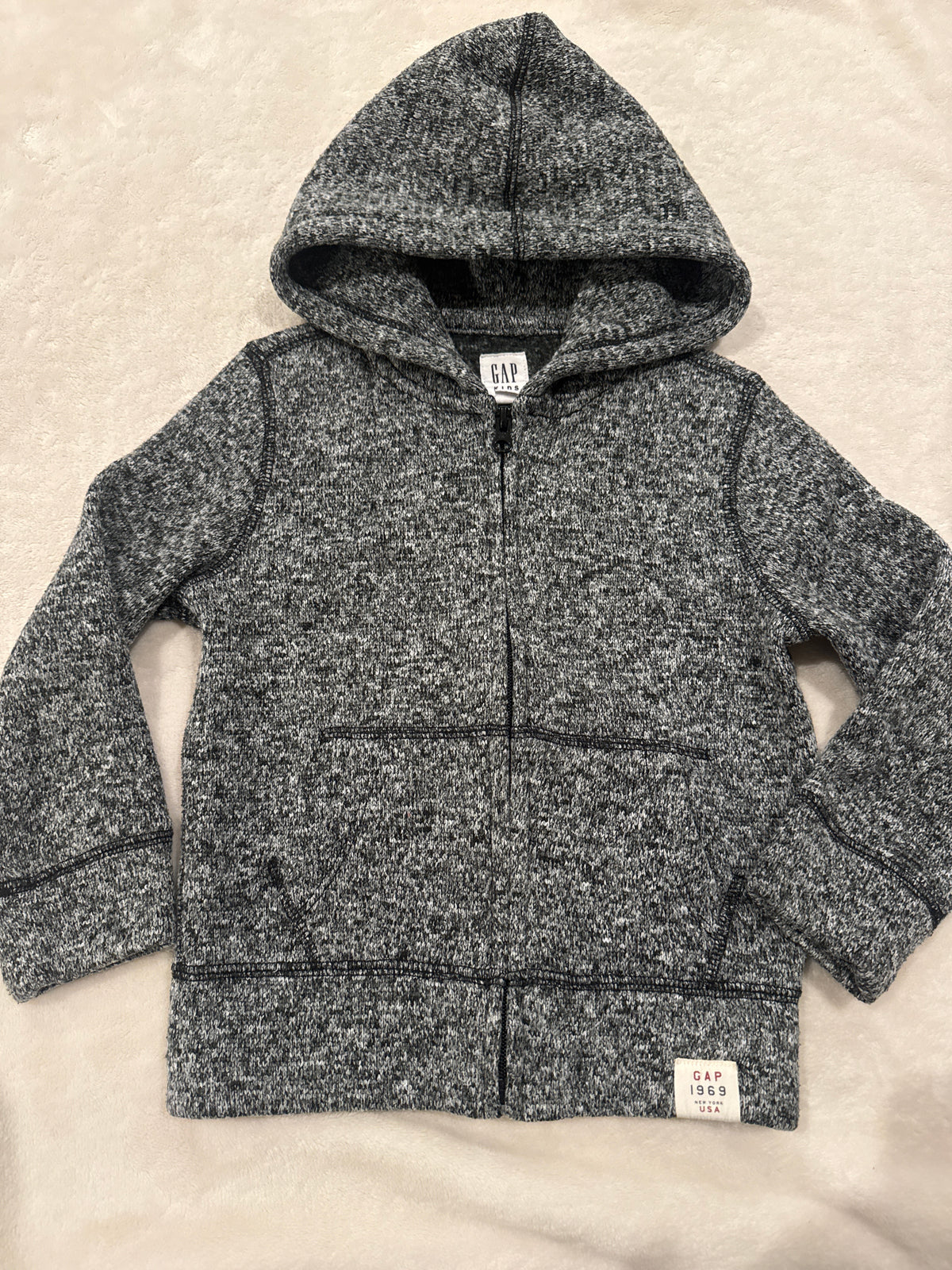#81 Boys 4-5 xs gap zip jacket thick material