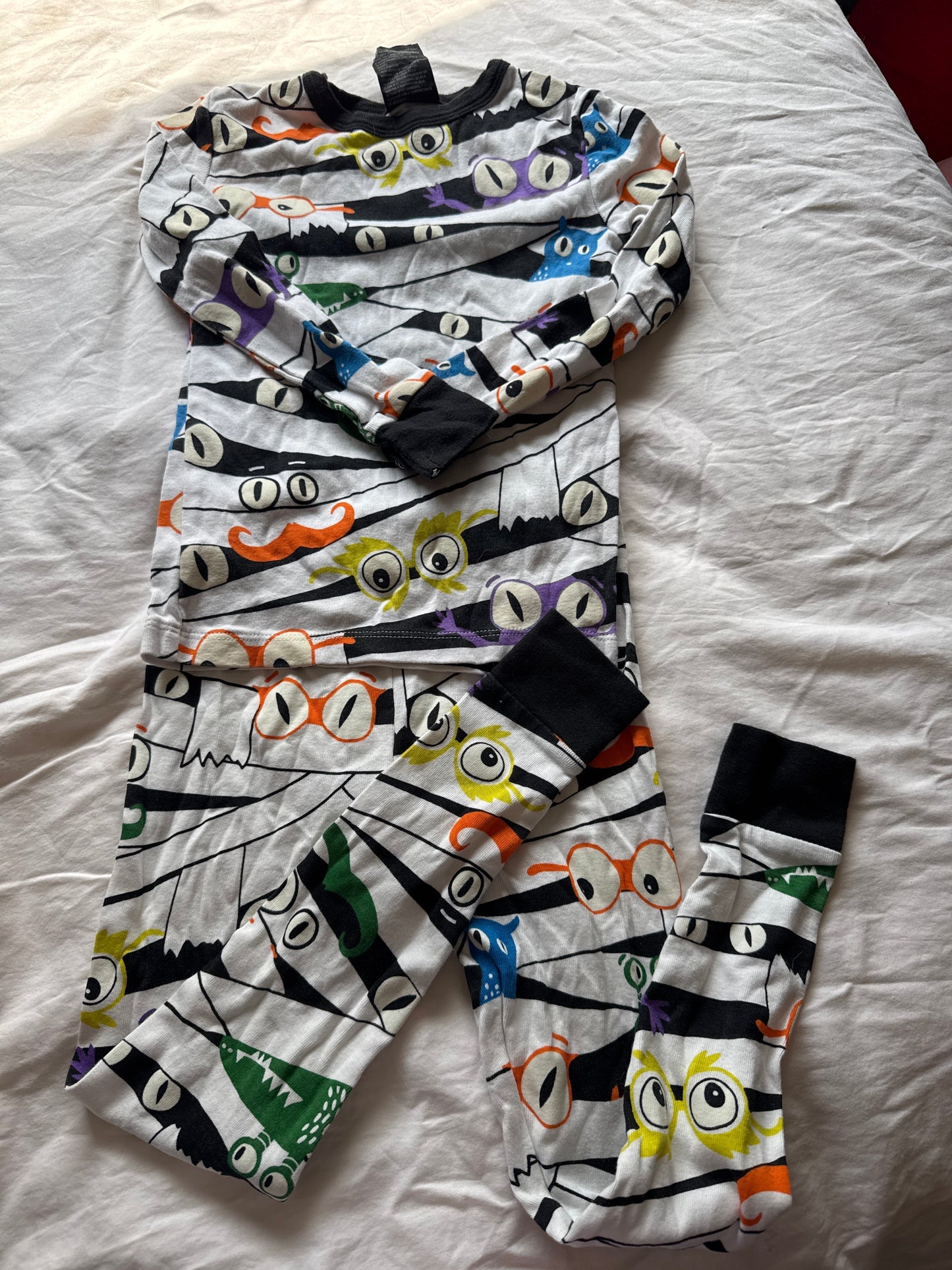 REDUCED Seller 161, size 4 Target Halloween jams