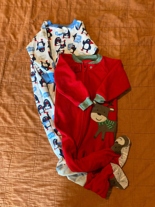 Seller #86 *REDUCED* Fleece long sleeve onsies (18 months)