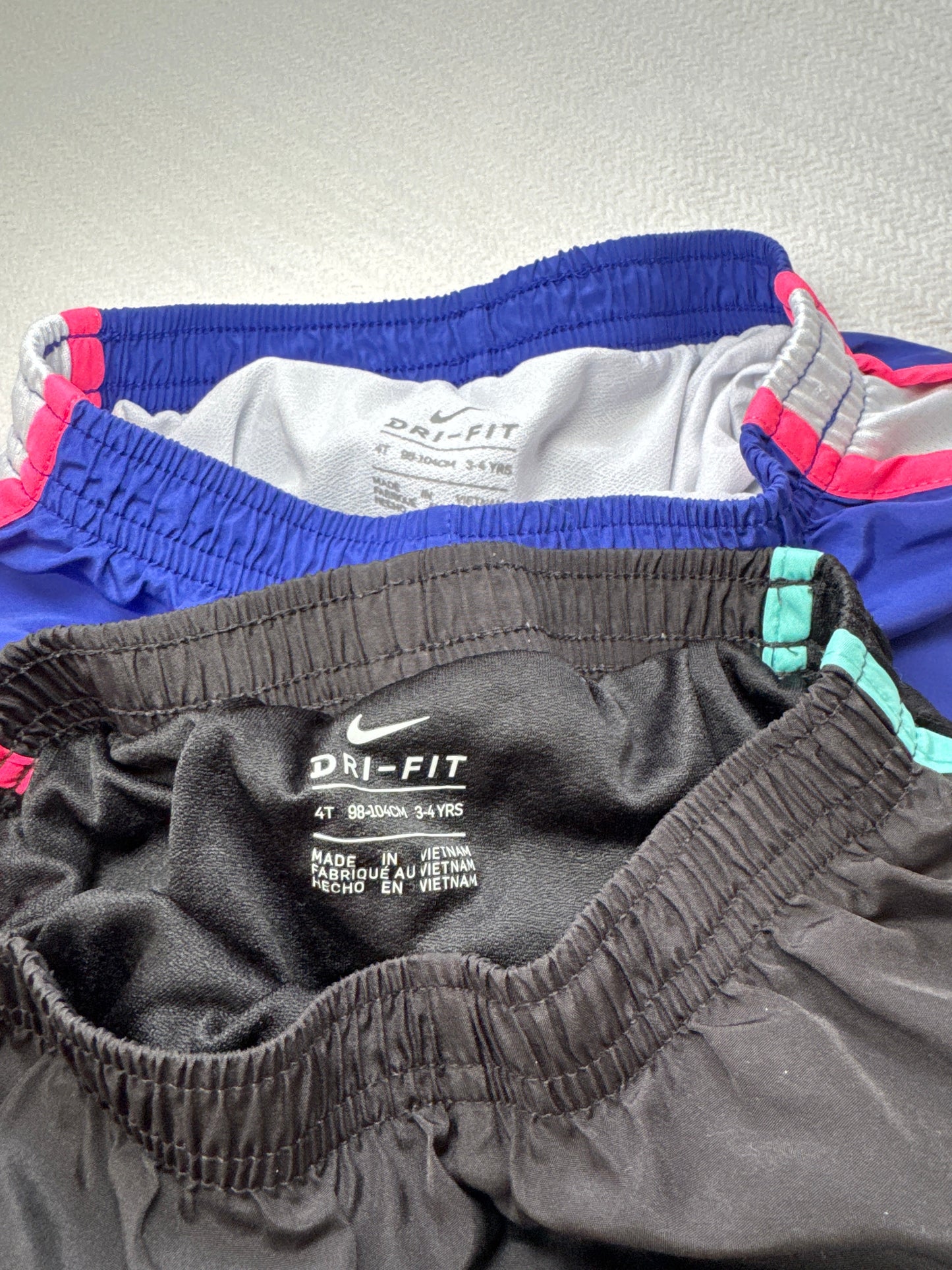 Seller #127 Girls Nike 3/4T shorts