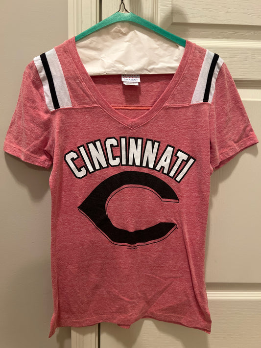 Women’s Cincinnati Reds tshirt size S