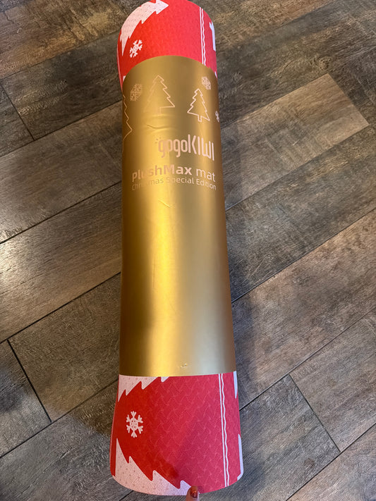 #107 new gogokiwi plushmax yoga mat Christmas edition