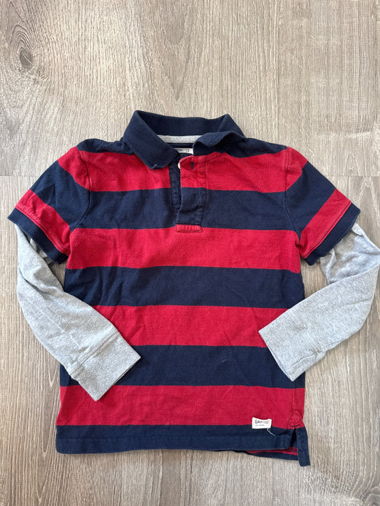 #149 Reduced Boys Gap s (6/7) navy and red shirt