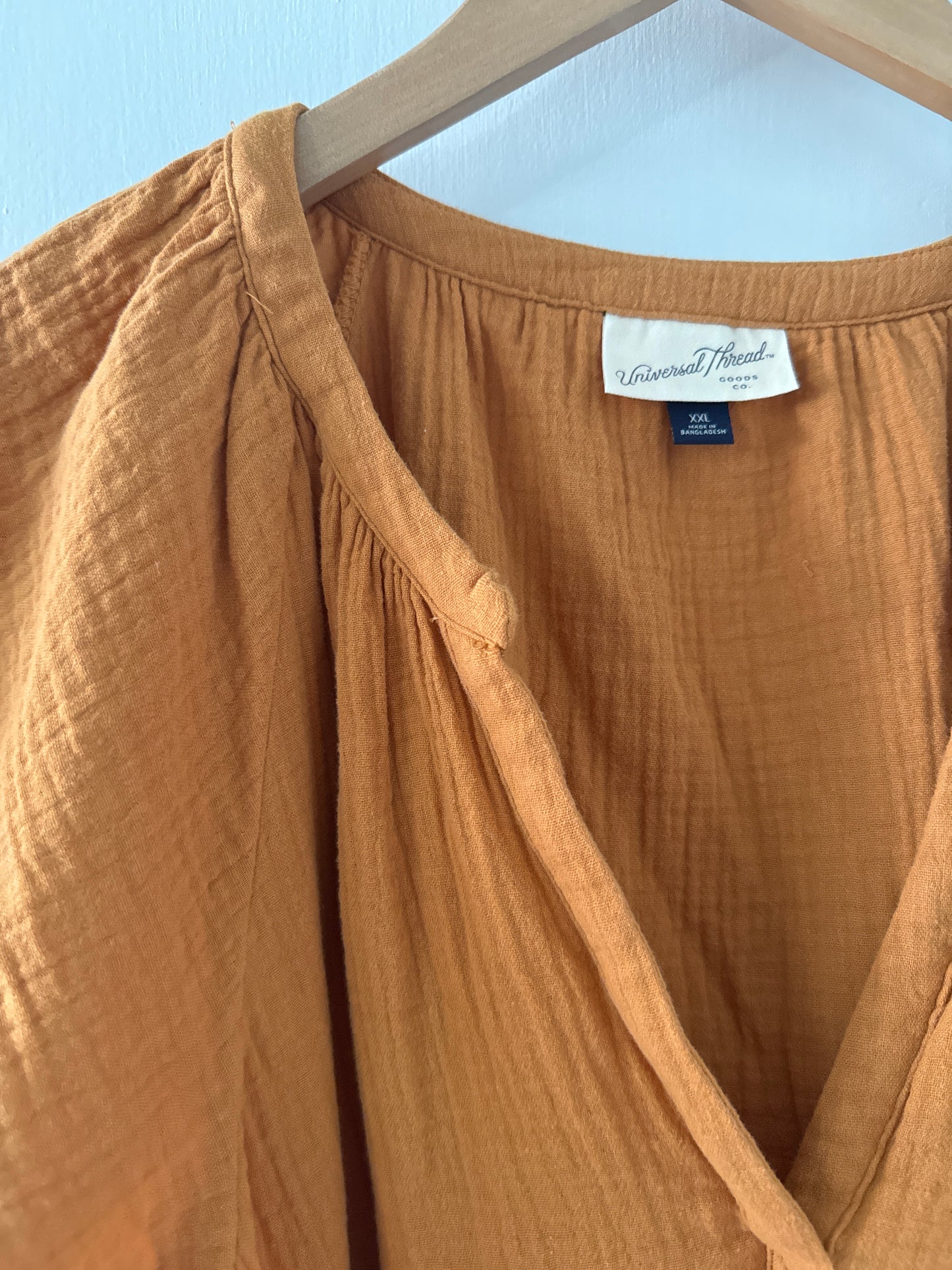 Universal Threads Orange Flutter Sleeve Blouse, Size XXL, Like New, PPU Norwood