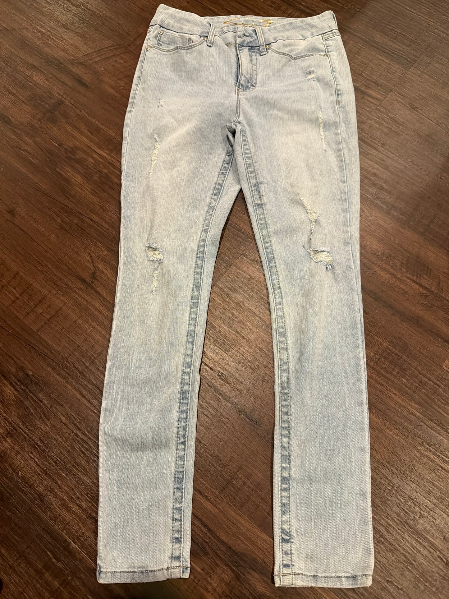 #107 womens size 6 jeans- seven7 brand