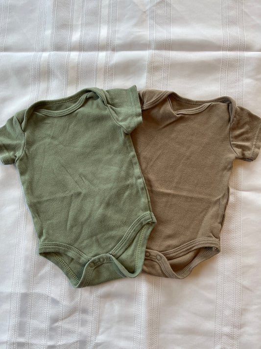 #29  3-6 mo Boys/ girls Chick Pea onesies EUC