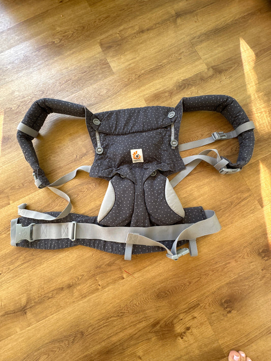 Seller #127 Ergobaby 360 Carrier