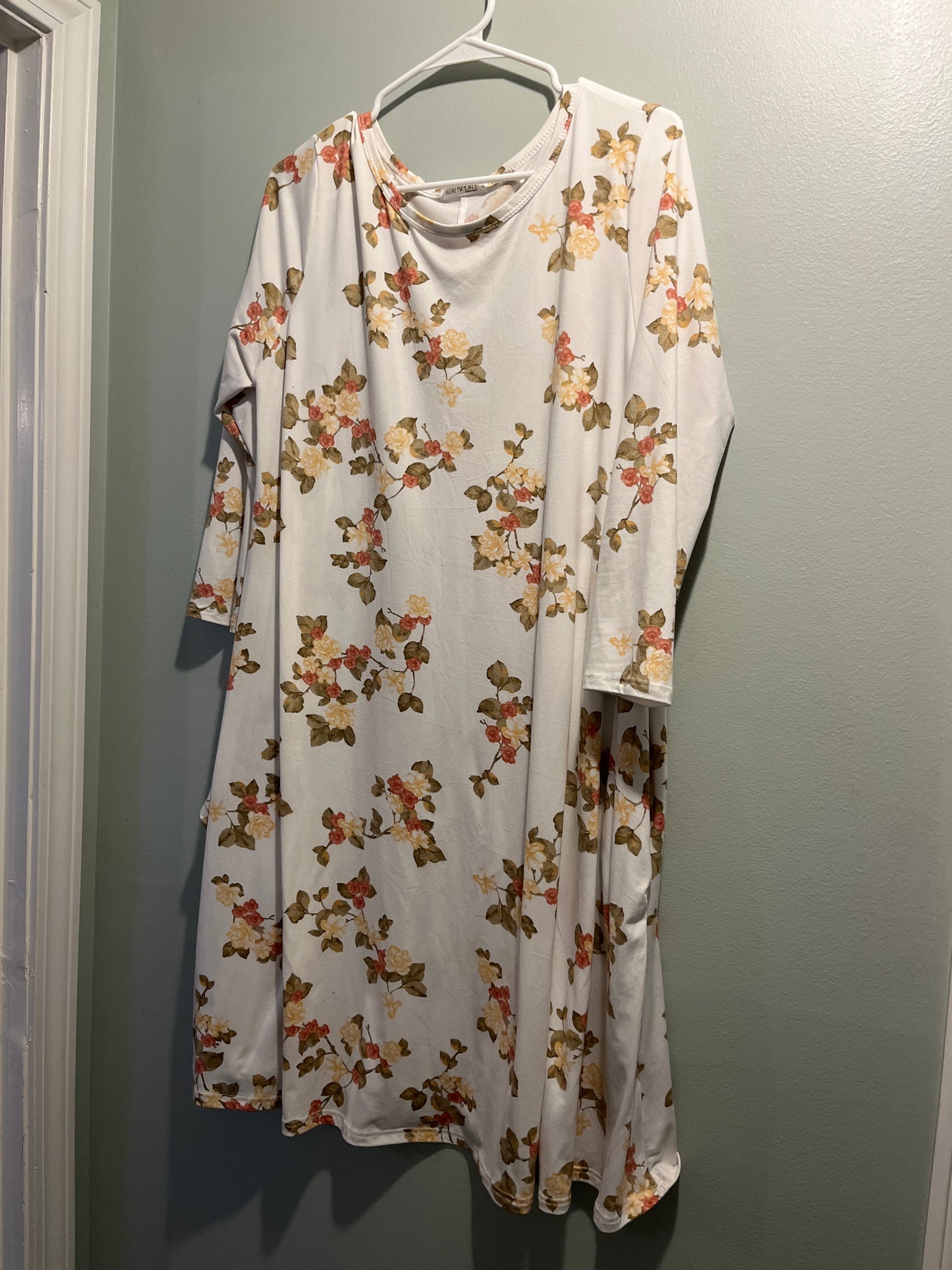 Womens Honey and Lace size large