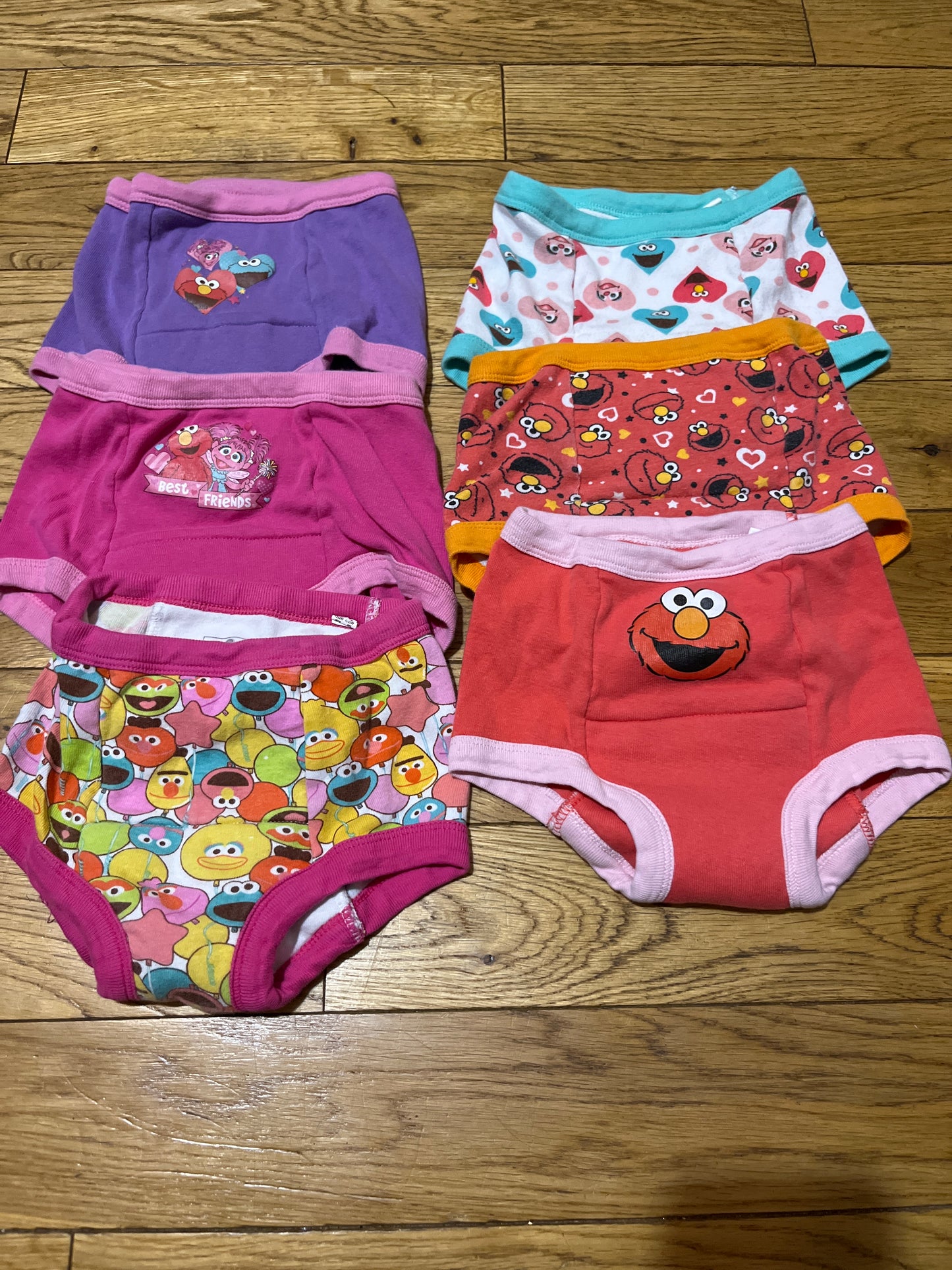 Seller 67 - Elmo potty training underwear - 3t