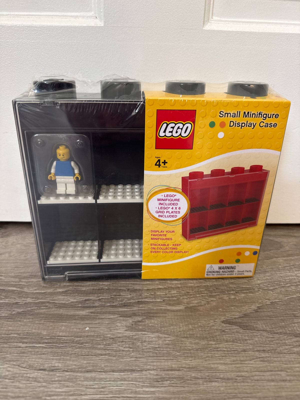 #149 Lego small figurine display case NEW