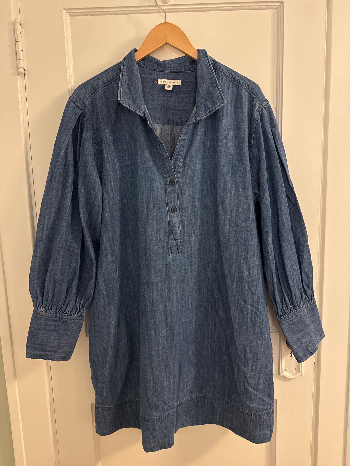#152 - PRICE REDUCED Free Assembly Puff‑Sleeve Denim Shirt Dress XL