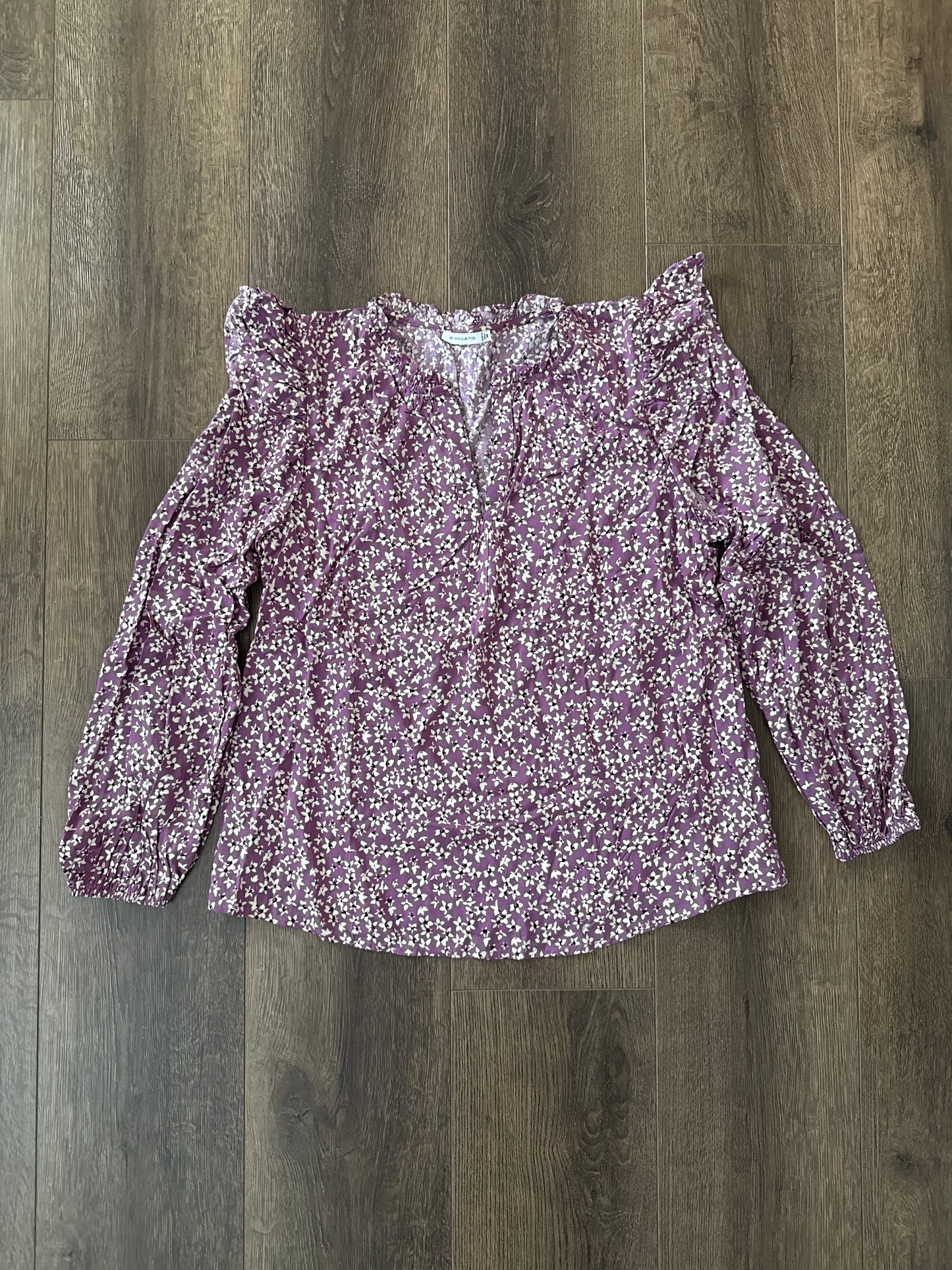 #173-NEW women's boutique blouse size M