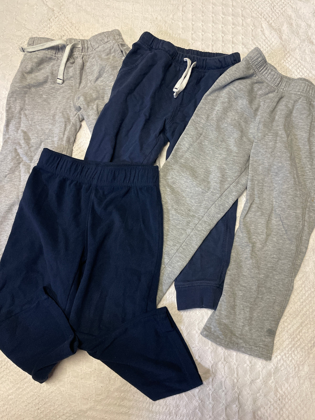 Seller #57 Boys 4t sweatpants (4)