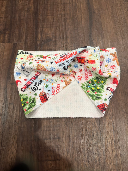 #107 womens Disney Christmas headband- new