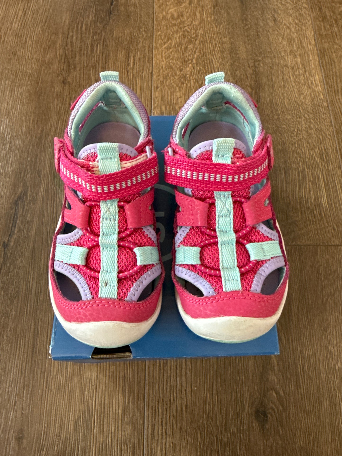 #173 Stride Rite girl 6.5M pink water sandal