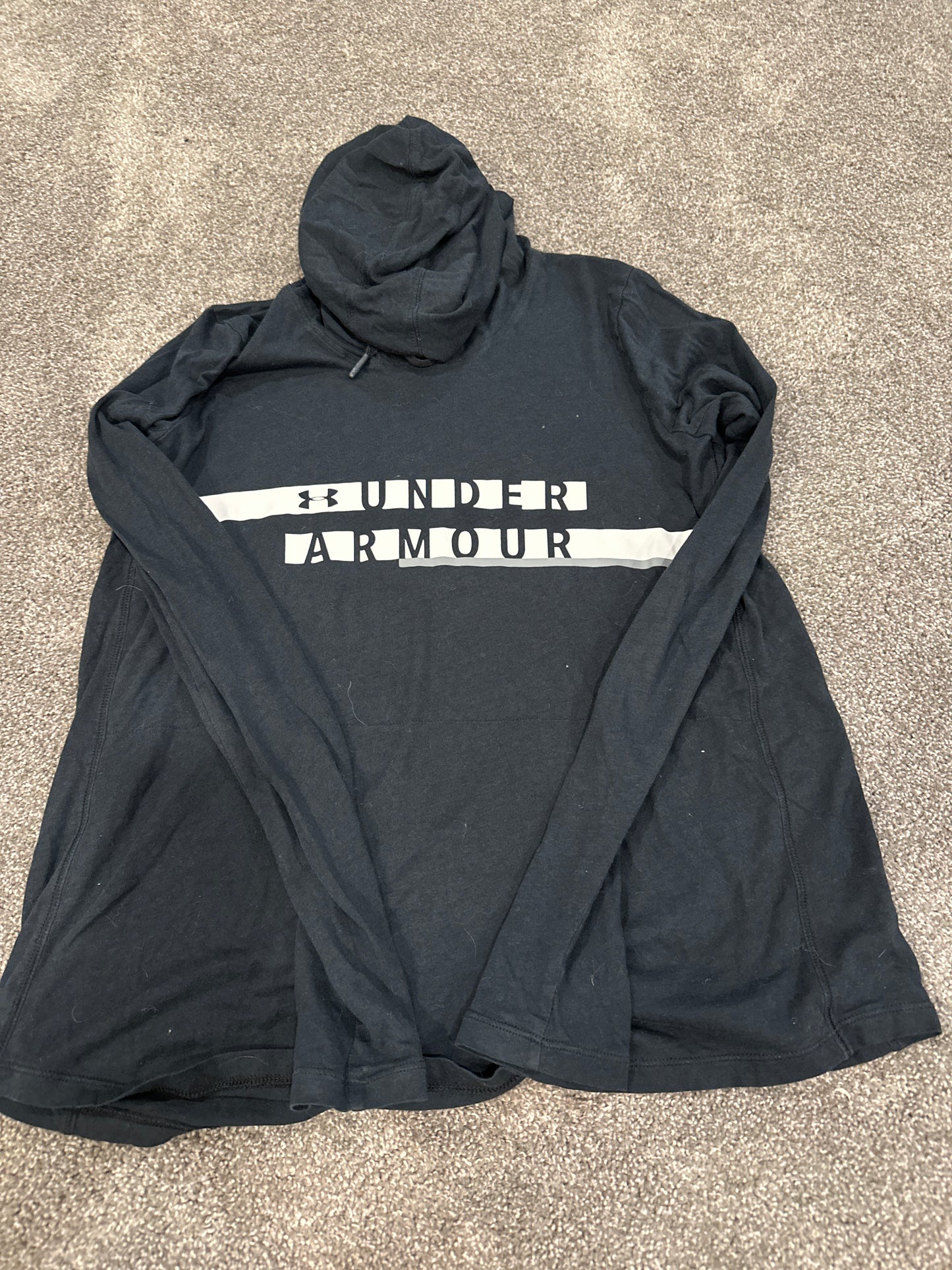 81A Women’s Under Armour Sz XS Hoodie