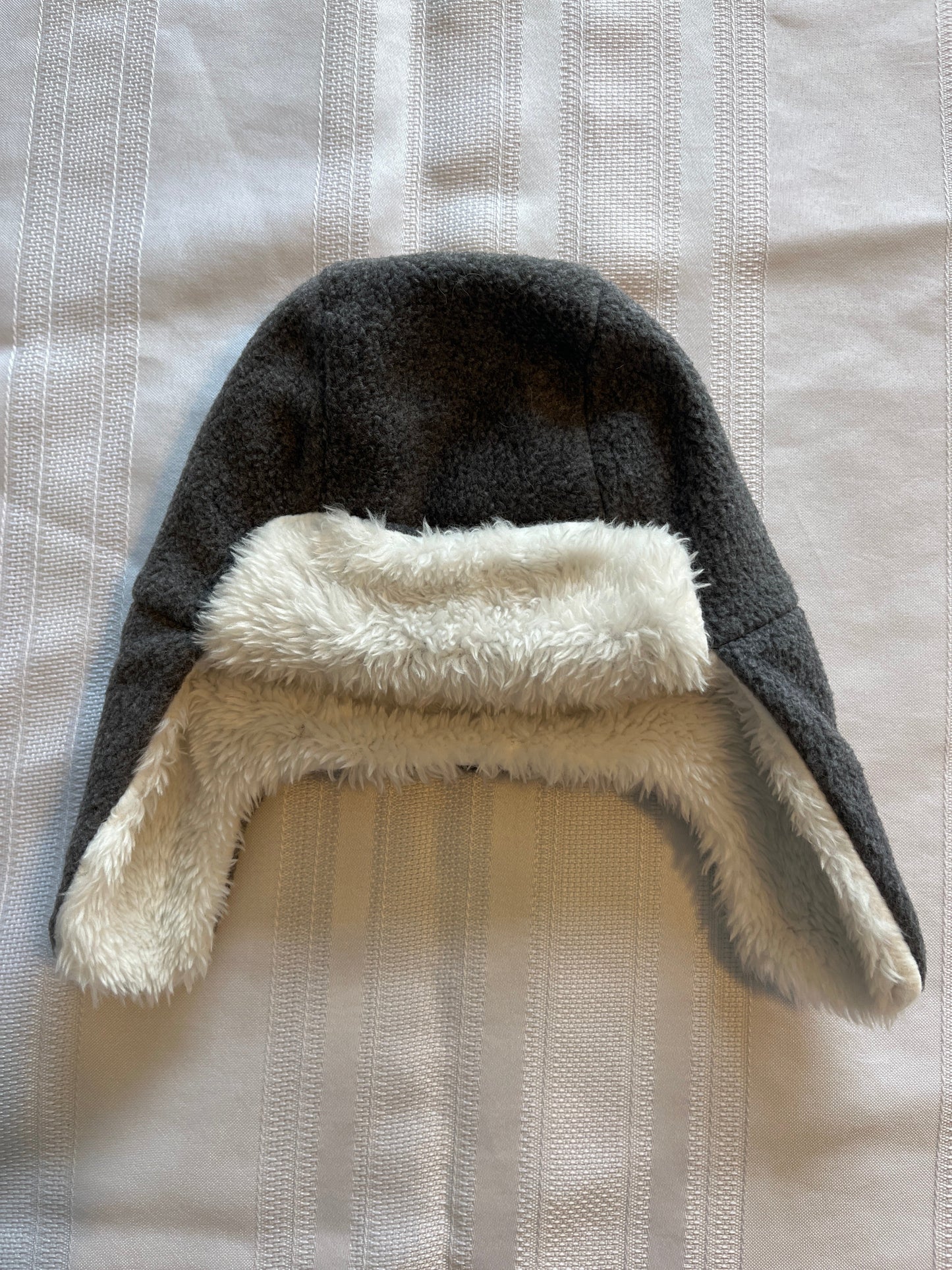 # 29 0-6 mo boys winter hat EUC