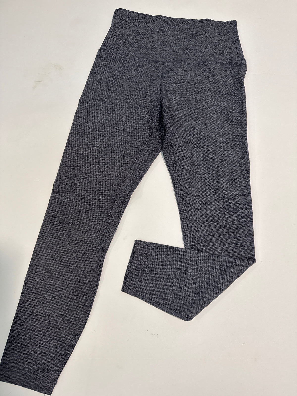 #64 Lululemon Gray Herringbone Legging Size 6
