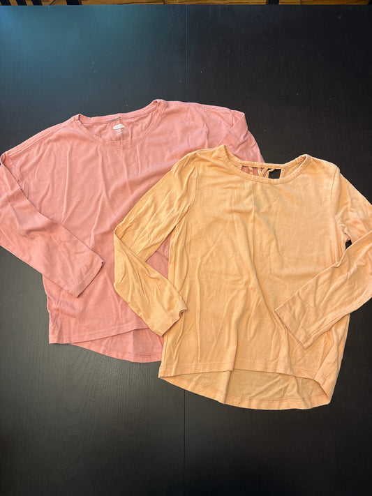 #166 girls Old Navy S(6/7) long sleeved tee