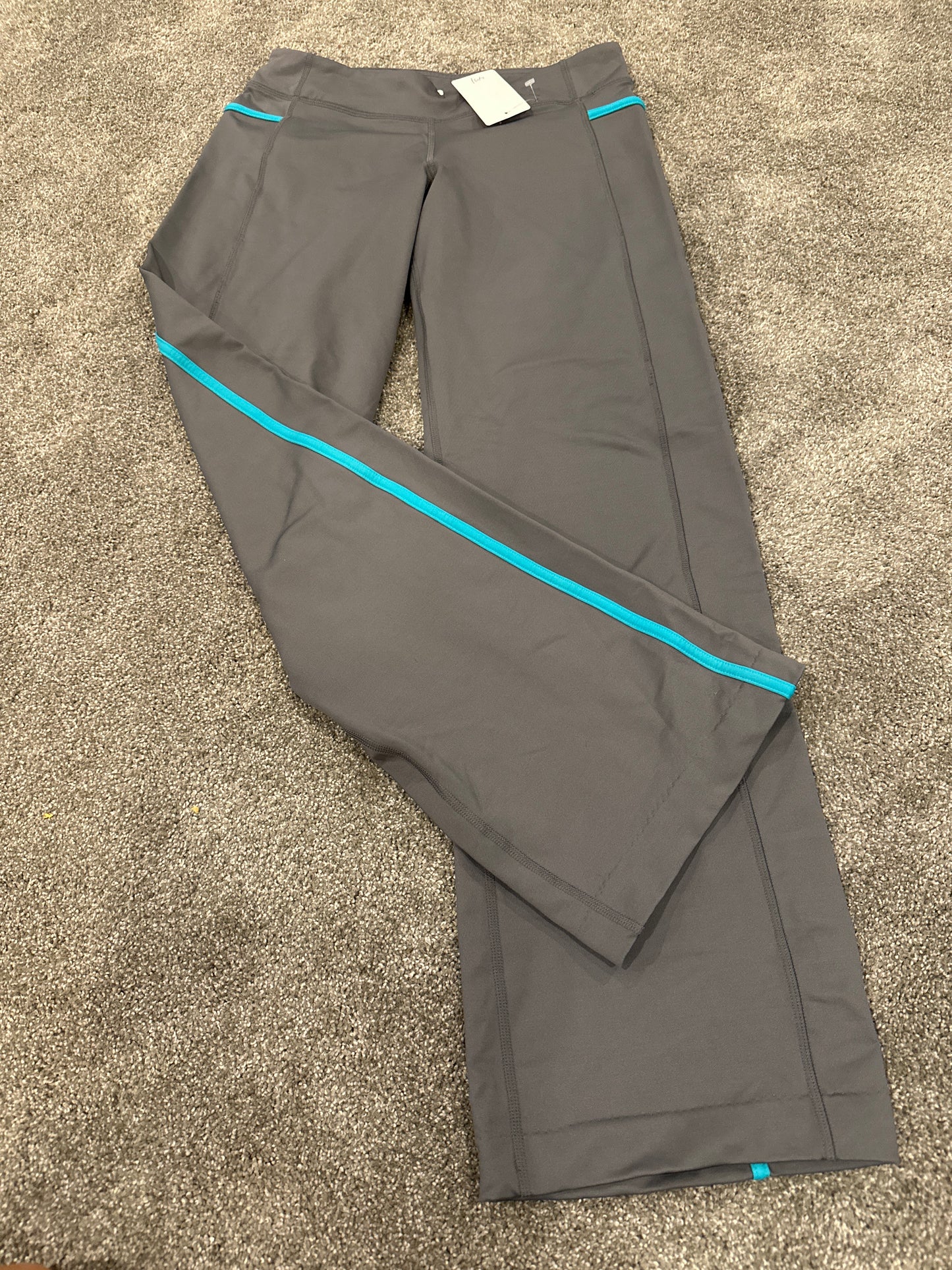 #81A Lululemon Sz 4 Wideleg Warmup Pants Gray