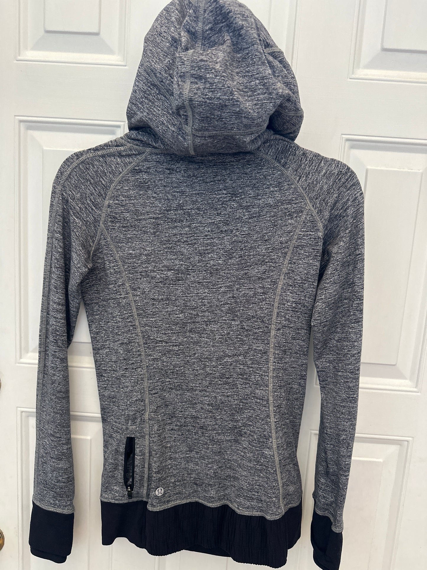 #81A Lululemon Sz 2 Gray Hoodie Pullover Align Material