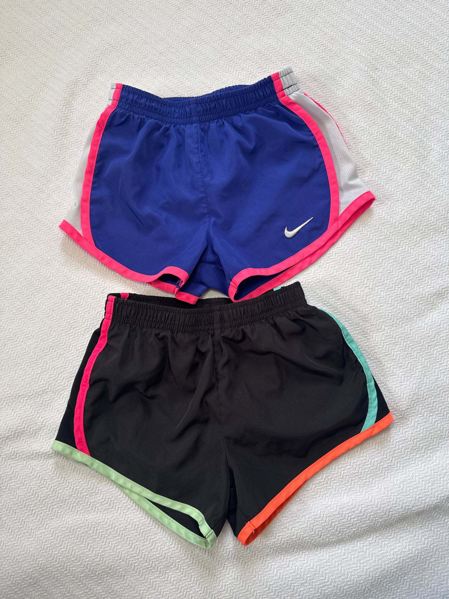 Seller #127 Girls Nike 3/4T shorts