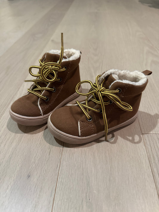 Seller #216 Boys Carters sz 7 brown boots NWOT