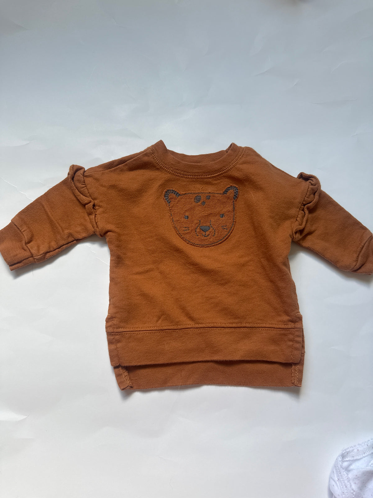 #170 Carters cute animal bundle tan cheetah sweatshirt (nwot), polka dot bunny onesie and pink footed pants girls newborn