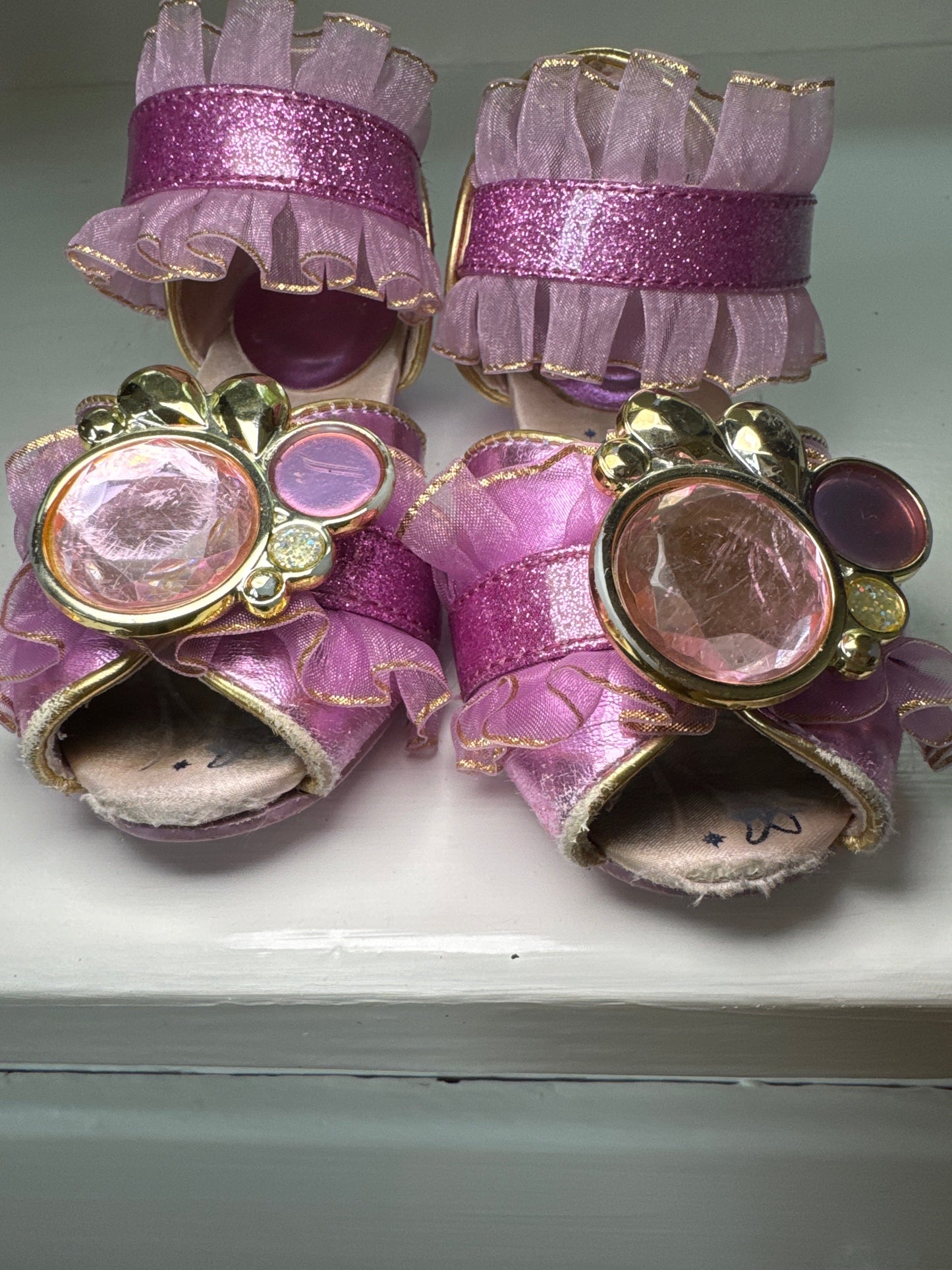 Seller #127 Girls Rapunzel dress up shoes size 7/8