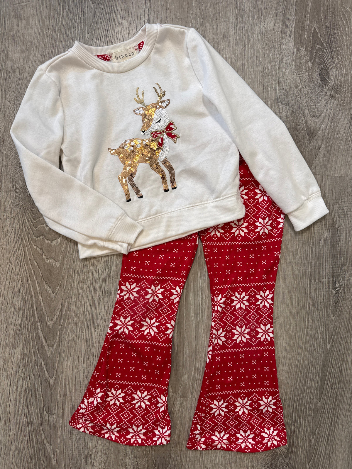 #149 Girls 4T btween Christmas deer set
