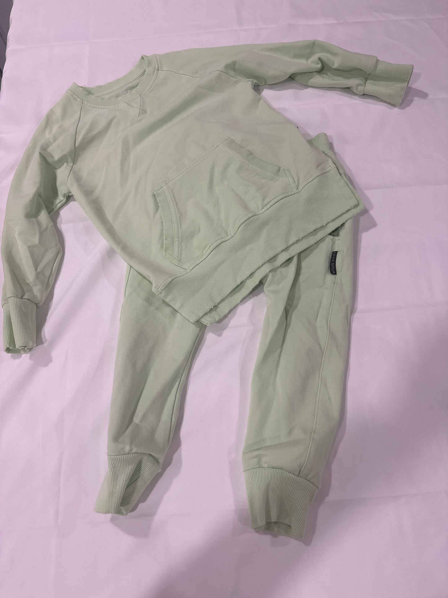 Seller #16 little bipsy set size 4-5t