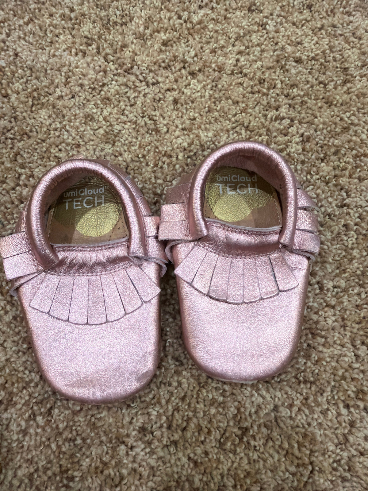 #47, girls size 5.5, cloud tech. Pink moccasins
