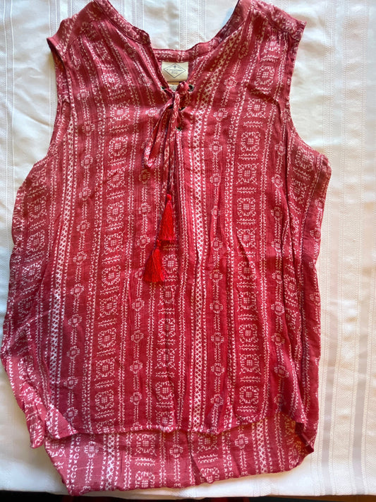 #57  Women’s Large St John’s Bay sleeveless shirt EUC