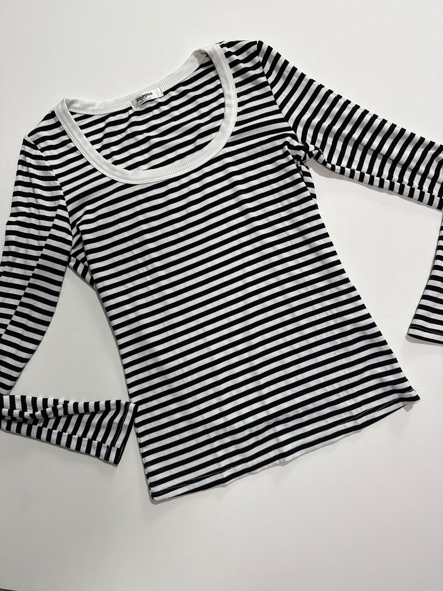 #96 Womens Amazon Striped Scoop neck ribbed tee size S