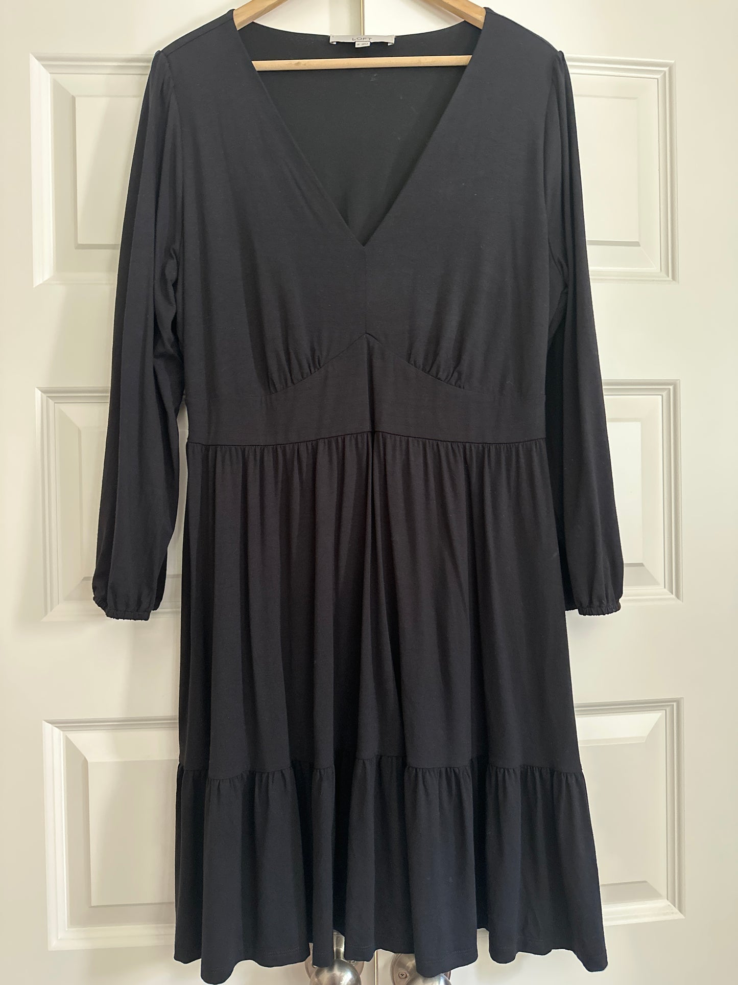 Seller 147 | Women’s Loft | Size 14 Black dress