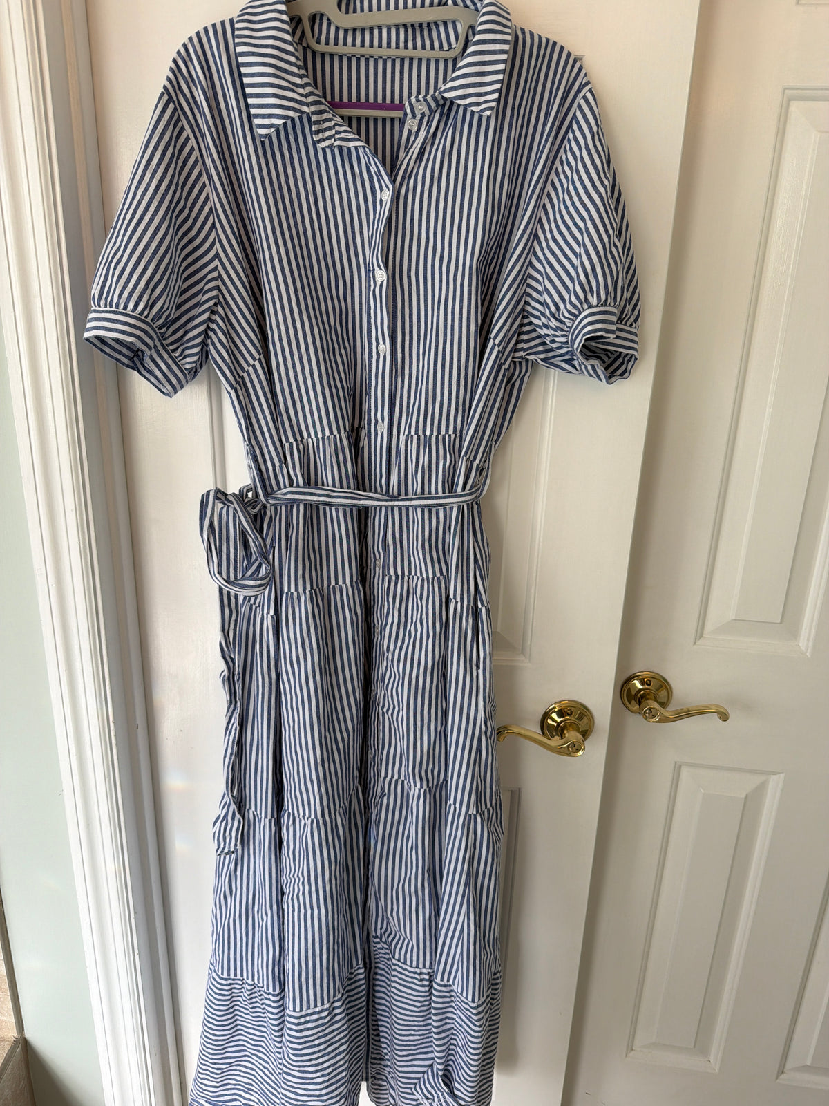 #47 women’s midi dress. Xl   Blue and white button up
