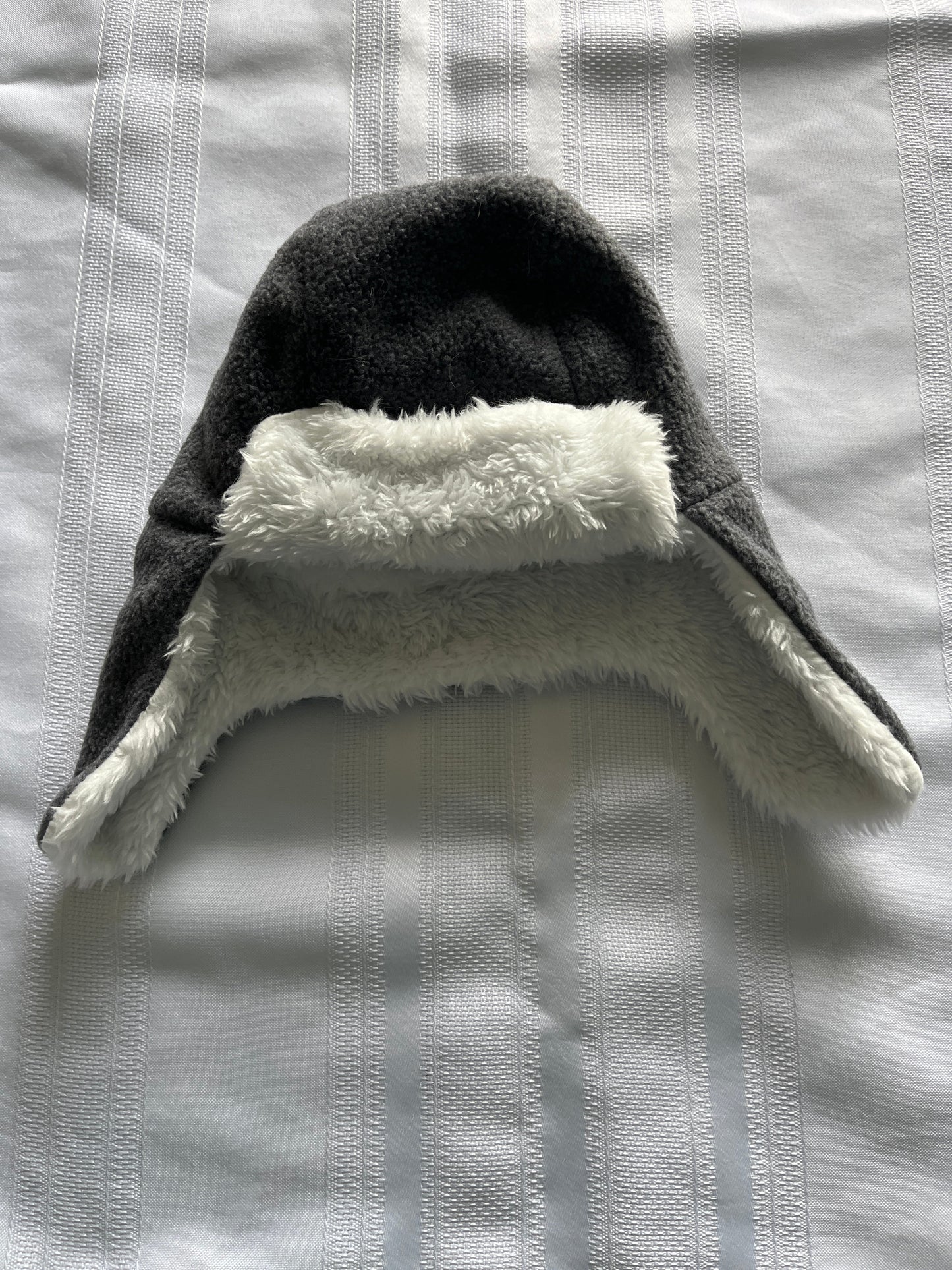 # 29 0-6 mo boys winter hat EUC