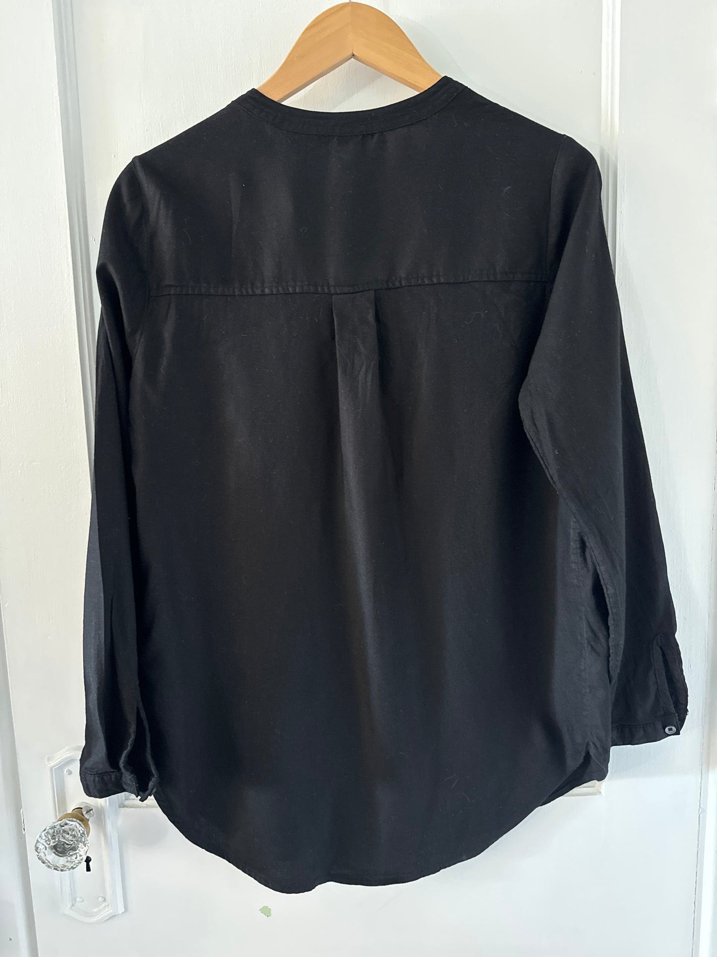 Old Navy Black Tunic Top, Size M, Like New. PPU Norwood