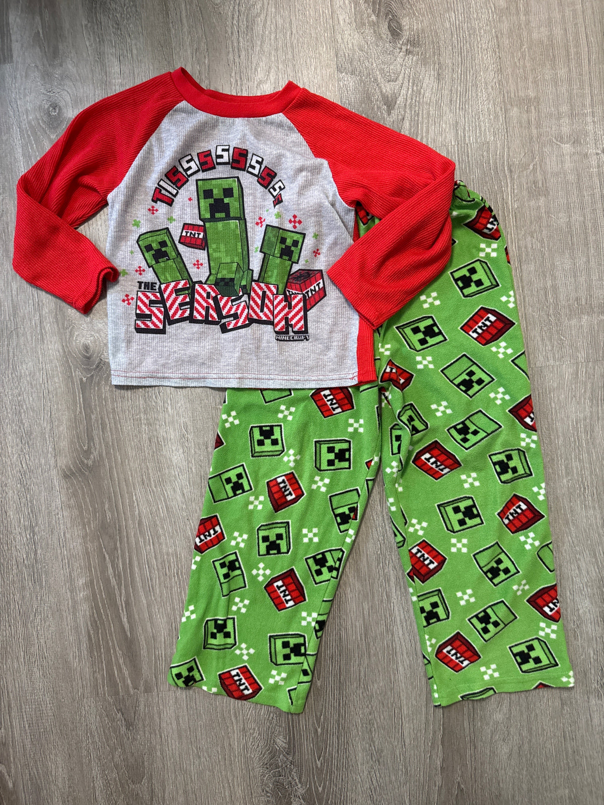 #149 Boys 8 Minecraft Tis the season pajamas