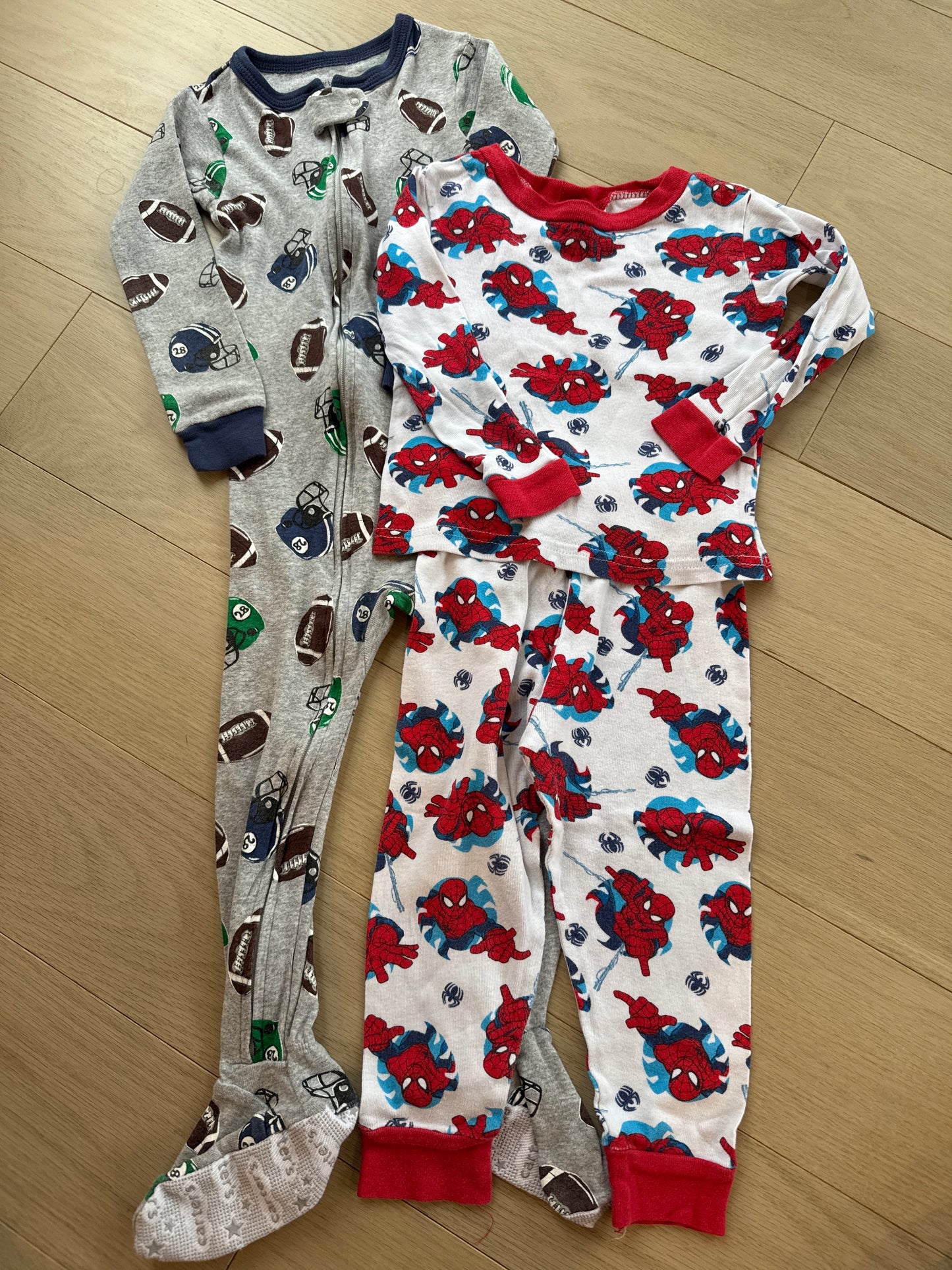 Seller #216 Boys pajama bundle Spider-Man and Carters, sz 3T VGUC