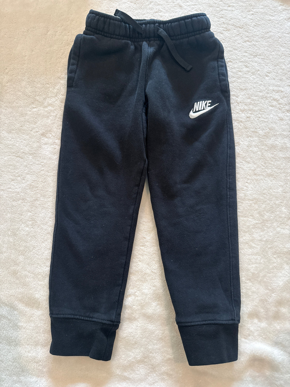 #81 Boys 4/5 Nike thick sweat pants (tag says 5/6 but run small imo)