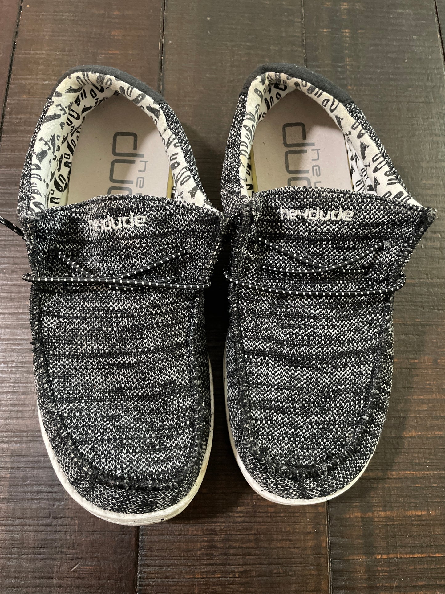 Seller #121 Hey Dude Size Y5-L6 (Big Kids)