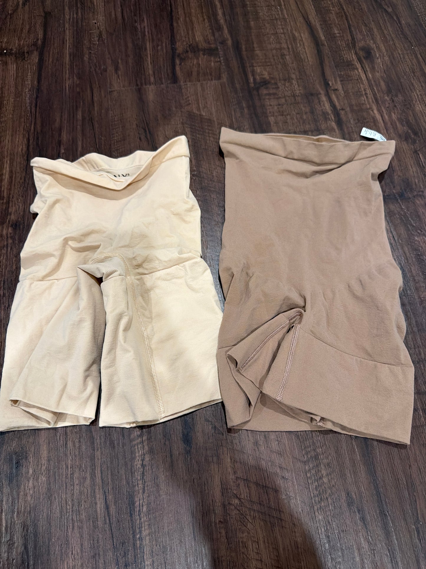 #107 nwot Womens medium Spanx shapewear