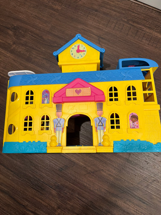 #107 Doc Mcstuffins play house