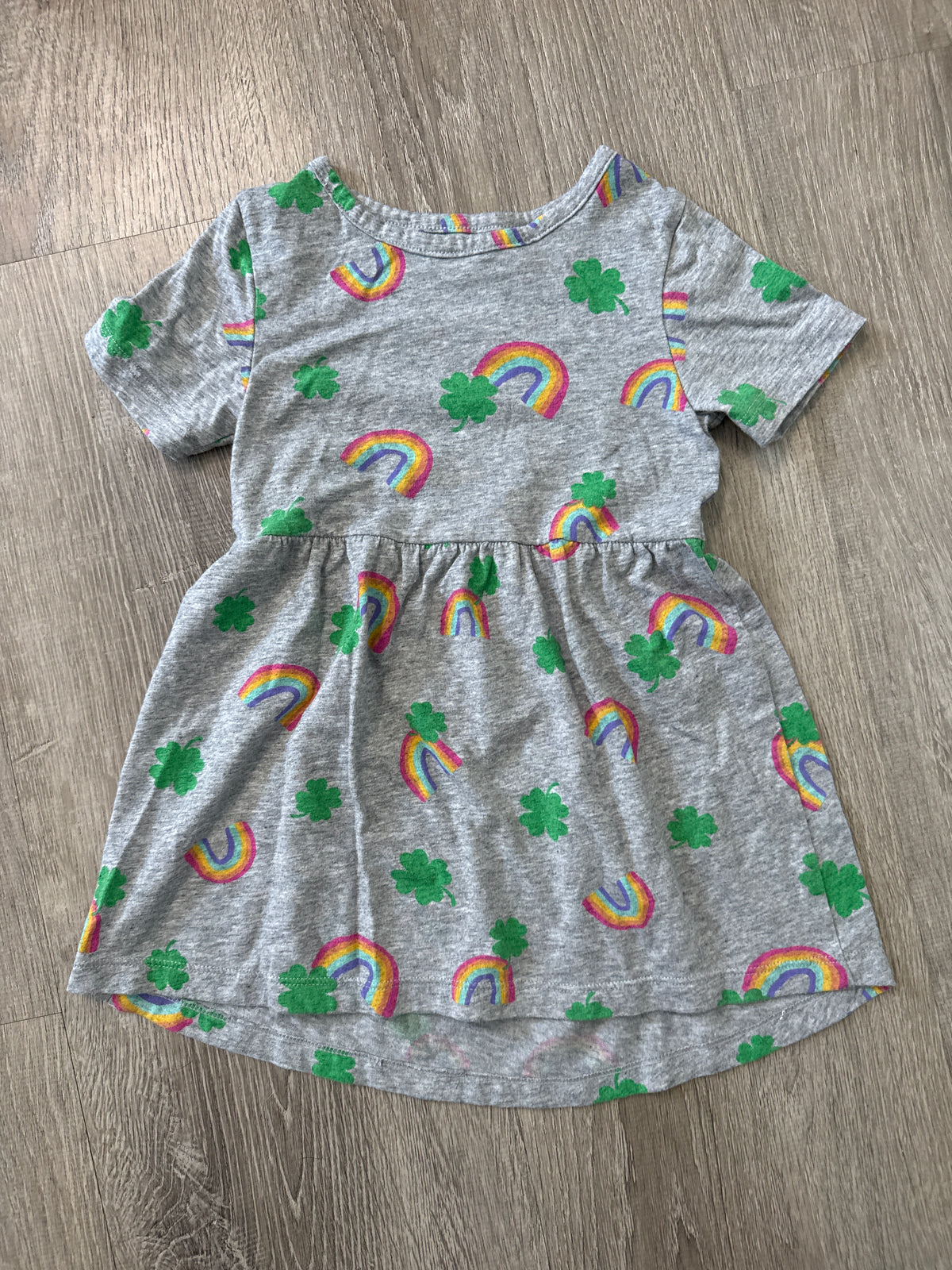 #149 Girls 3T st Patrick’s rainbow clover dress