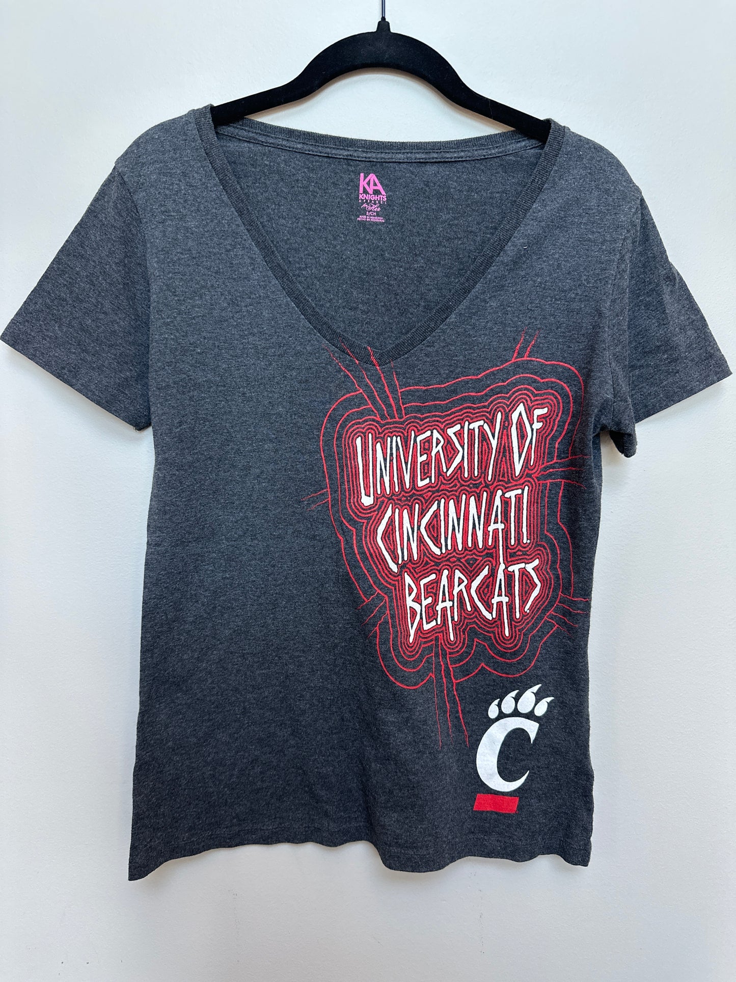 #130 University of Cincinnati UC Women’s Tshirt Sz Small