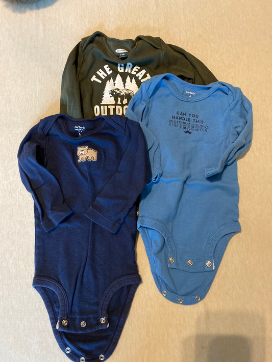 Seller #86 Long sleeve onesies (6 month)