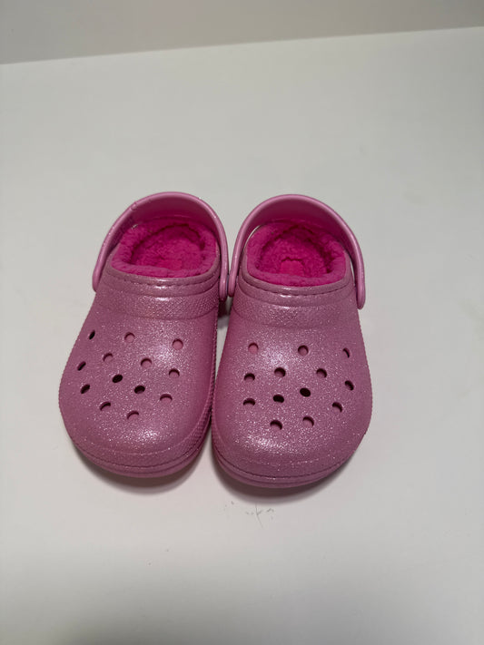 #96 Sparkly Pink Fleece Lined Crocs C11