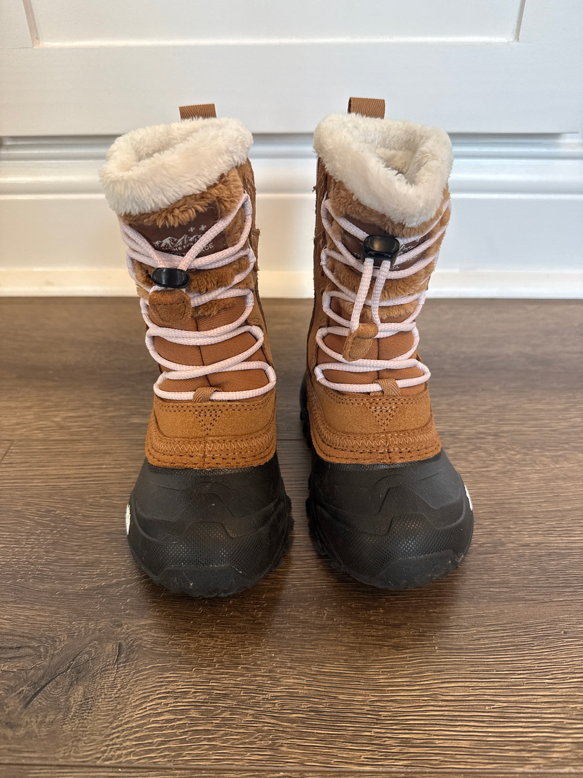 #173 EUC 10c The North Face girl snow boots